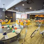 Crowne Plaza By Ihg Hotel 4*