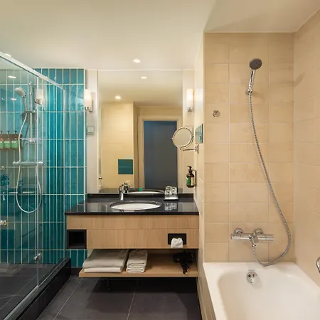 Отель Crowne Plaza By Ihg Будапешт