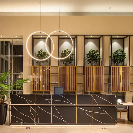 Crowne Plaza By Ihg Hotel