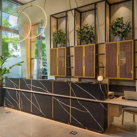 Crowne Plaza By Ihg Hotel
