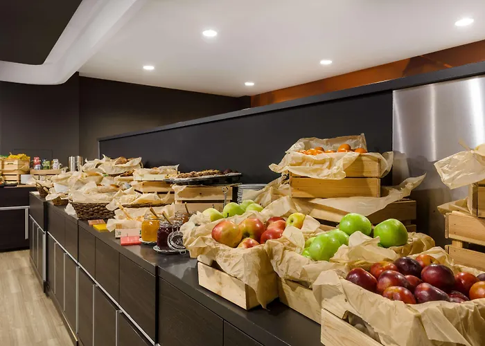 Hotel Crowne Plaza By Ihg 4*