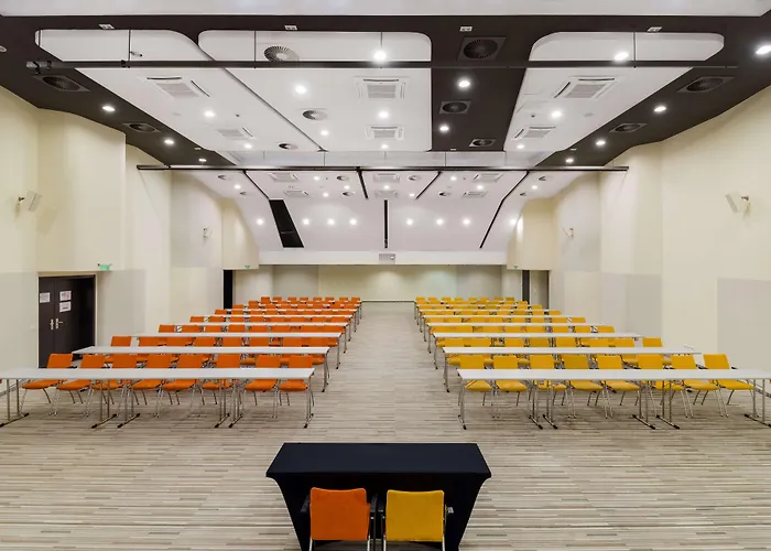 Crowne Plaza By Ihg 4*