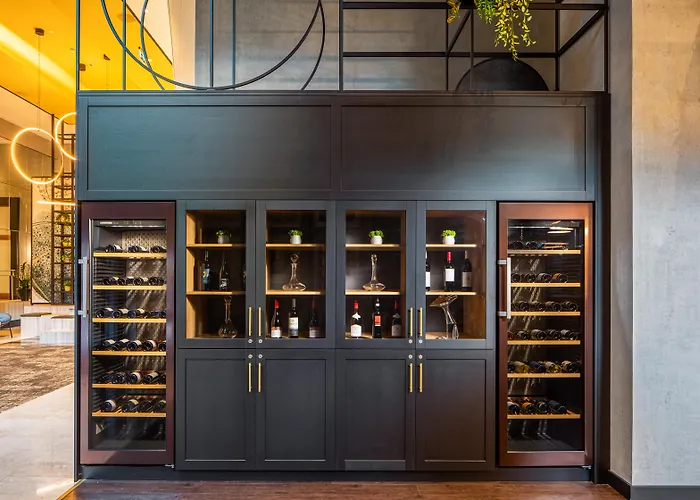 Crowne Plaza By Ihg Hotel 4*