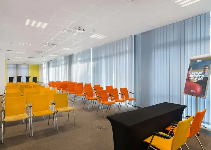 Crowne Plaza By Ihg Hotel