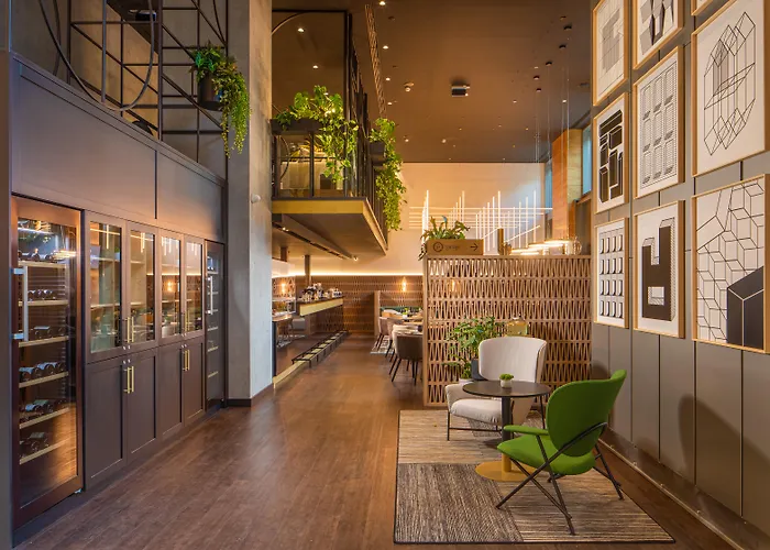 Hotel Crowne Plaza By Ihg 4*