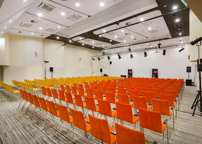 Crowne Plaza By Ihg Hotel 4*