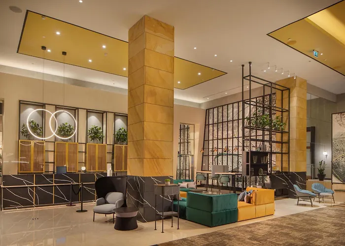 Crowne Plaza By Ihg Hotel 4*