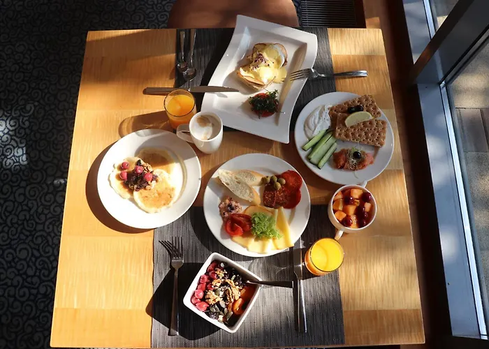 Hotel Crowne Plaza By Ihg 4*