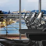 Crowne Plaza By Ihg Hotel 4*
