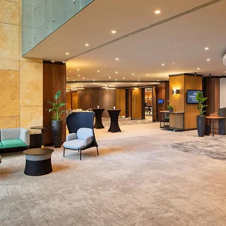 Crowne Plaza Budapest, An Ihg