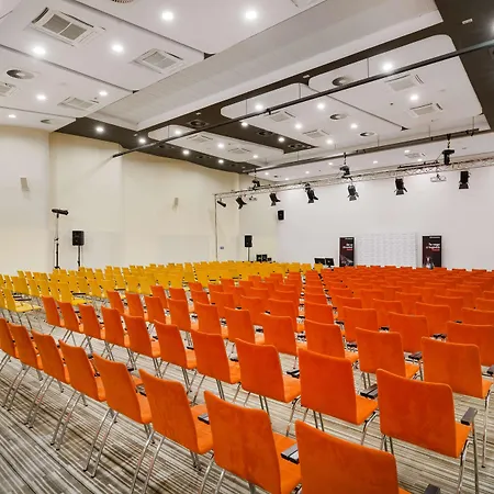 Crowne Plaza By Ihg Отель 4*
