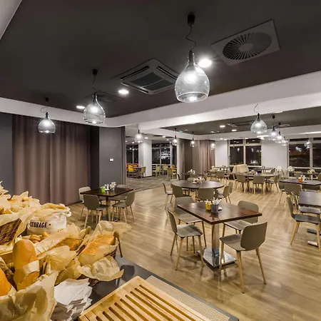 Crowne Plaza By Ihg 4*