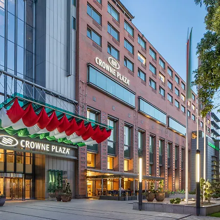 Отель Crowne Plaza By Ihg