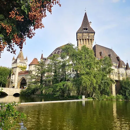 Crowne Plaza By Ihg 호텔