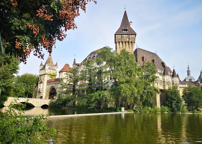 Crowne Plaza By Ihg Hotell