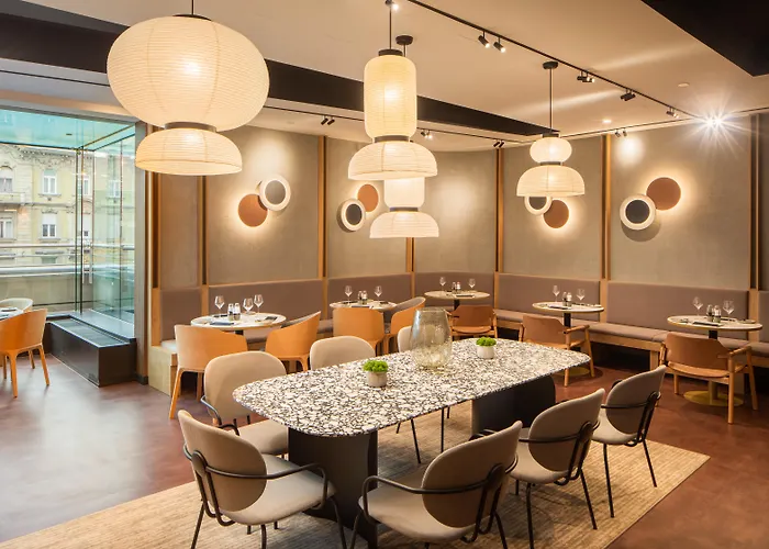 Crowne Plaza By Ihg 4*