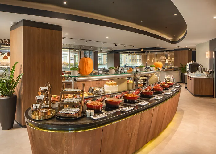 Crowne Plaza By Ihg Hotell