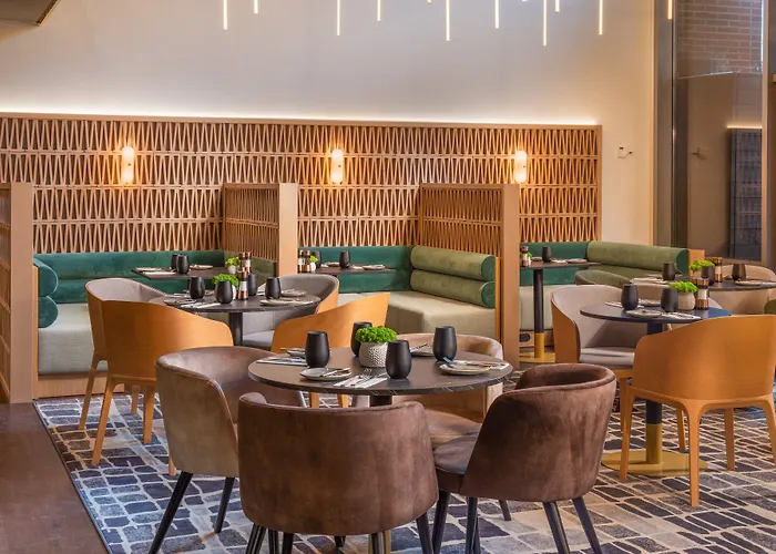 Crowne Plaza By Ihg Hotell 4*